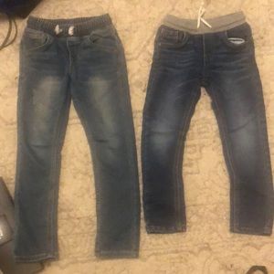 Bundle of boys pull on jeans size 5T- in like new condition